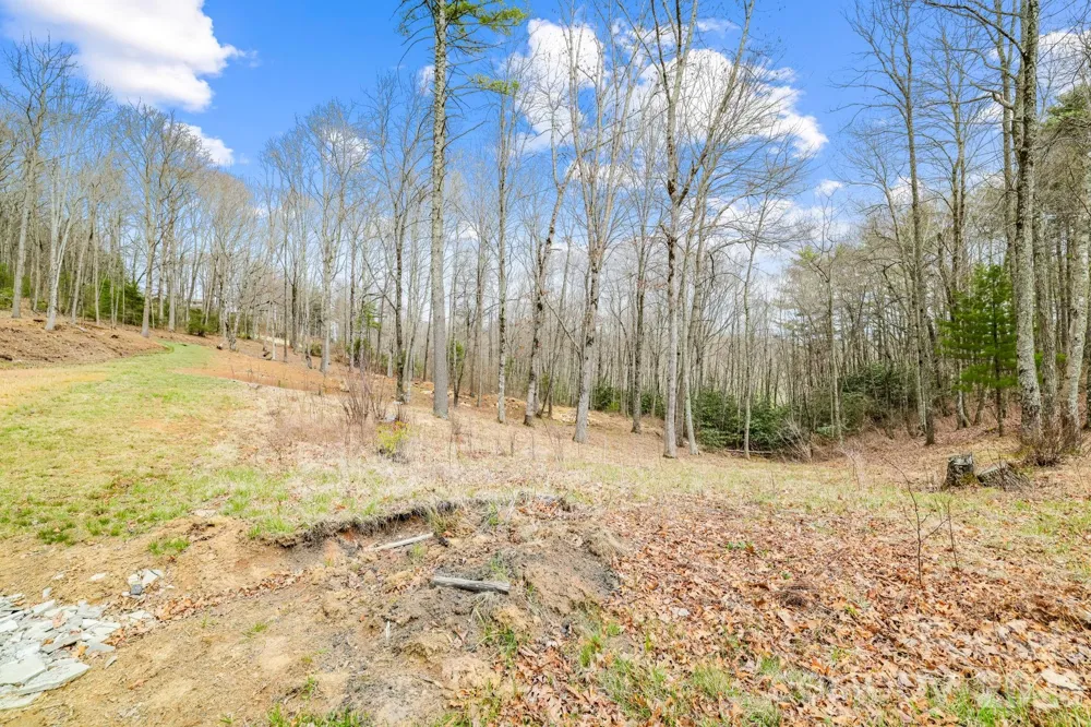 527 North Robinson Creek Road Glenville, NC 28736