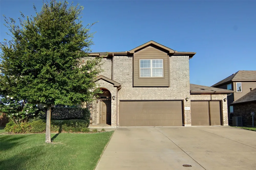 1220 Beestone Drive Saginaw, TX 76131