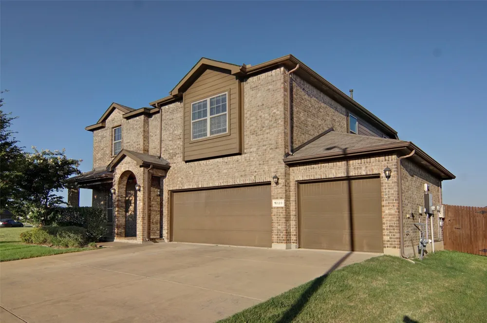 1220 Beestone Drive Saginaw, TX 76131