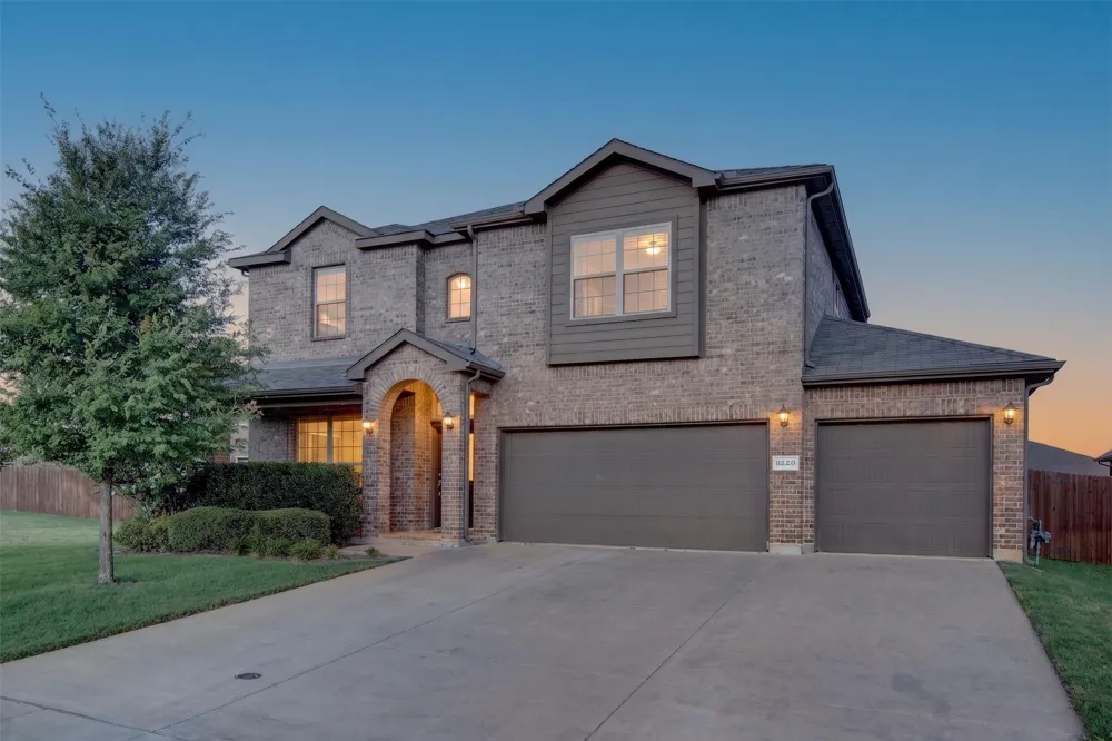 1220 Beestone Drive Saginaw, TX 76131
