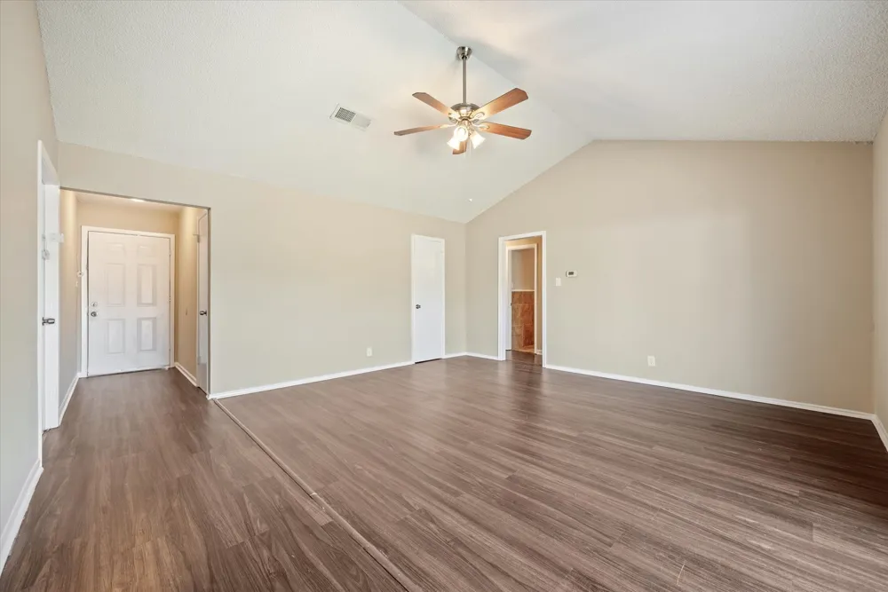 5945 Jackie Terrace Watauga, TX 76148