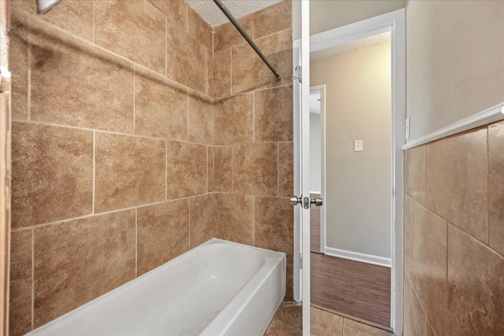 5945 Jackie Terrace Watauga, TX 76148