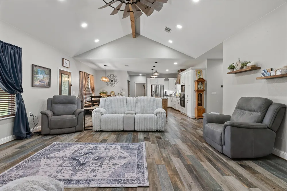 3374 Fm 1652 Grand Saline, TX 75140