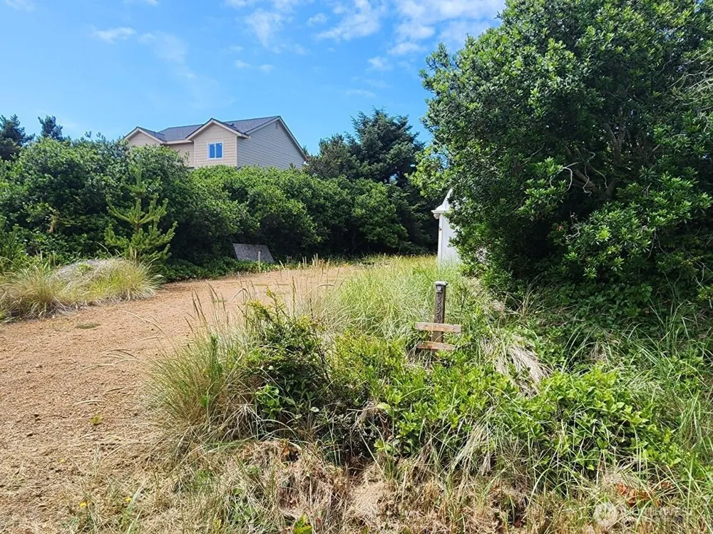 339 Sand Dune Avenue NW Ocean Shores, WA 98569