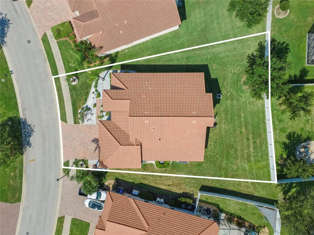 3943 SUNSET LAKE DRIVE Lakeland, FL 33810