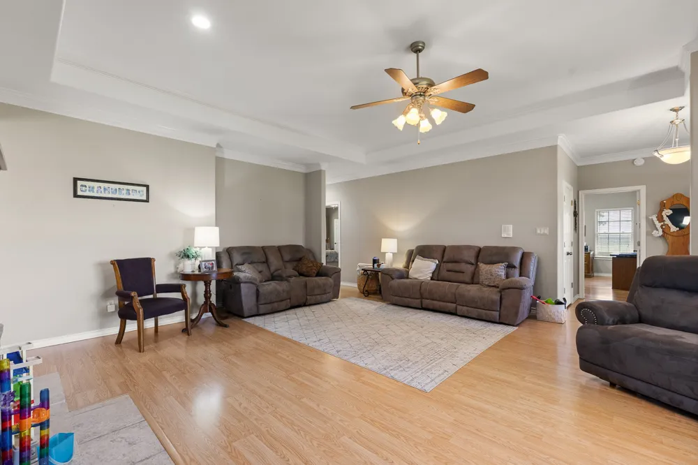 8648 County Road 1128 Godley, TX 76044