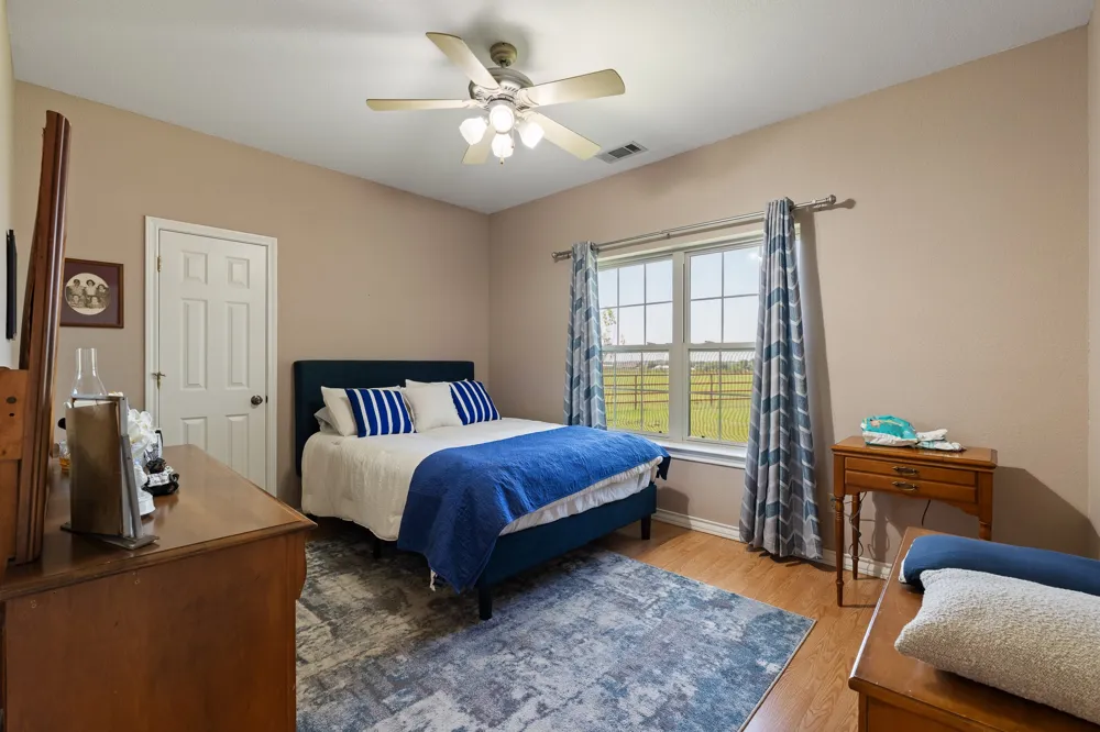8648 County Road 1128 Godley, TX 76044