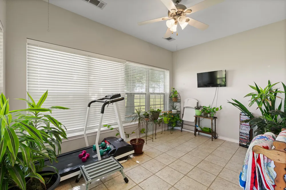 8648 County Road 1128 Godley, TX 76044