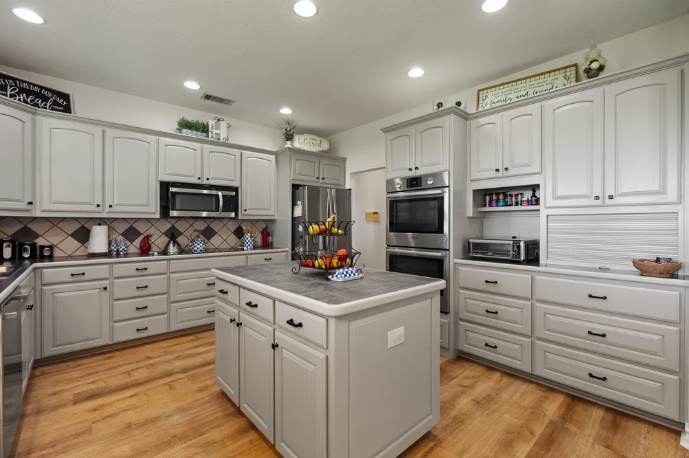 8648 County Road 1128 Godley, TX 76044