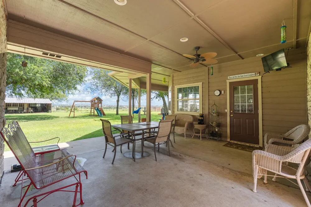 8648 County Road 1128 Godley, TX 76044