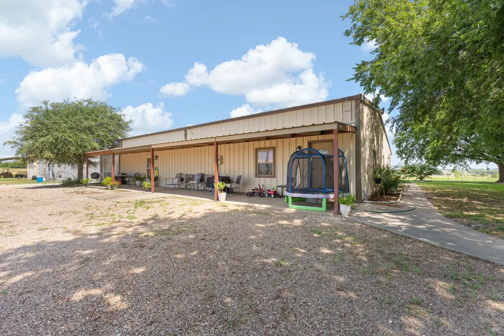 8648 County Road 1128 Godley, TX 76044