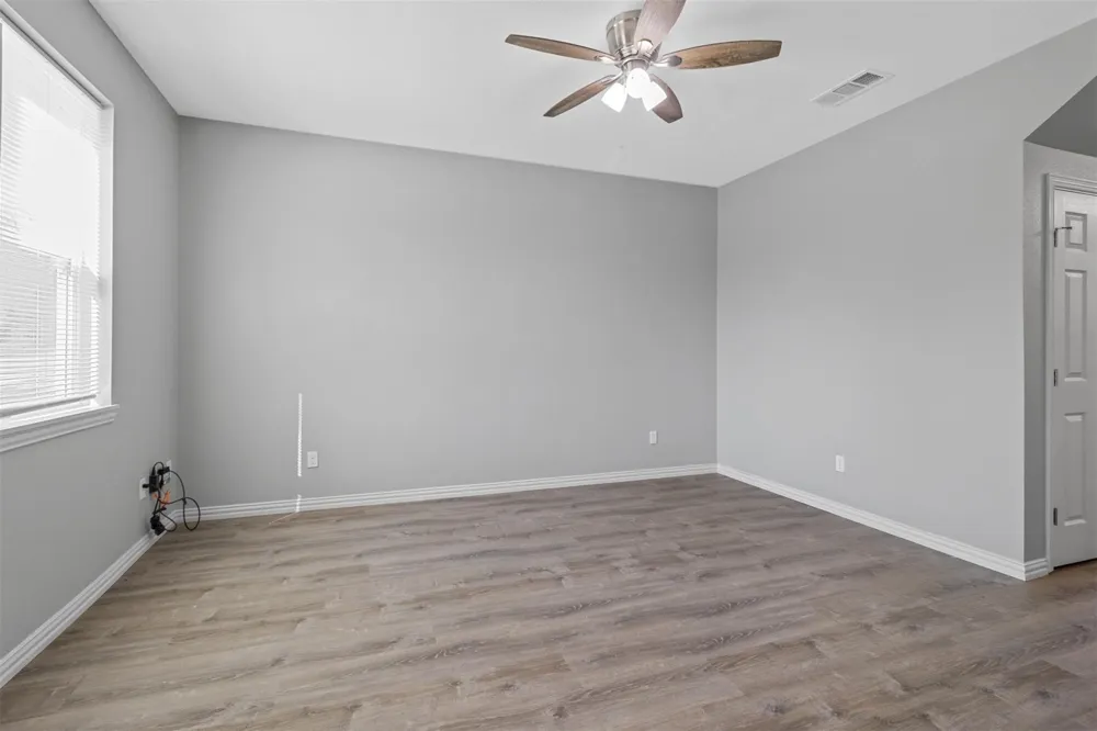 525 E Ball Street #525 Tom Bean, TX 75489