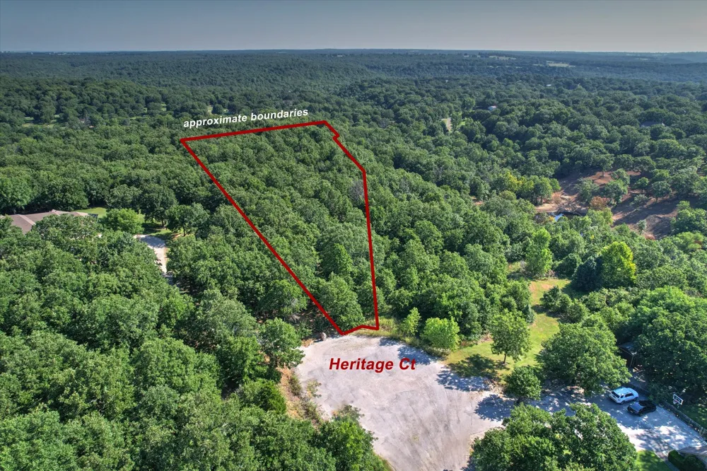6 Heritage Court Skiatook, OK 74070