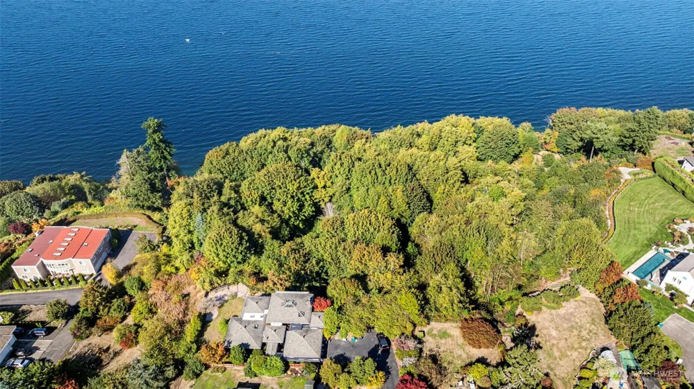 29438 10th Avenue SW Federal Way, WA 98023