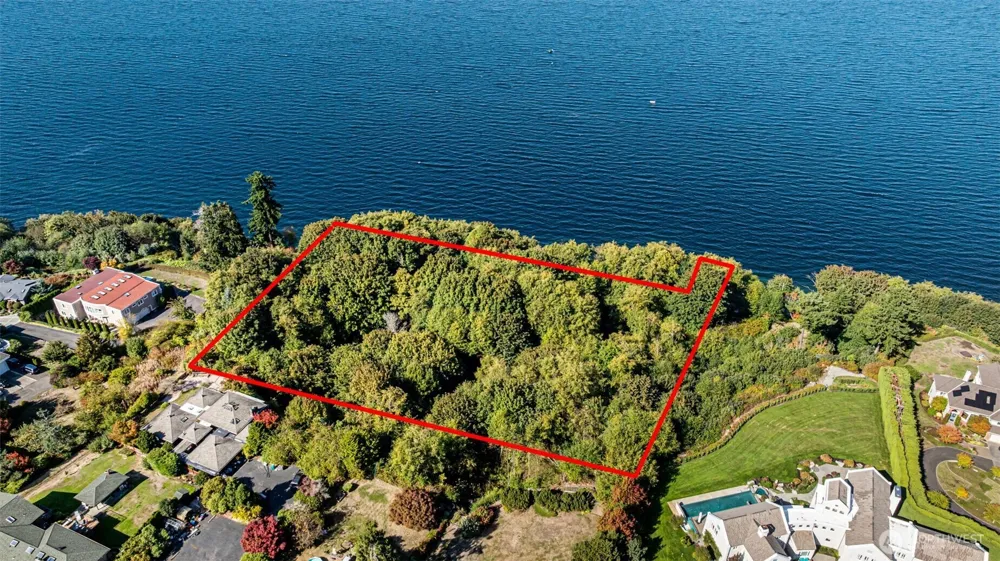 29438 10th Avenue SW Federal Way, WA 98023
