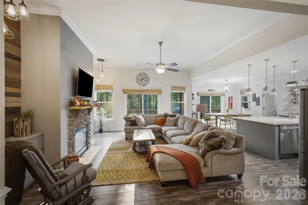 2079 Dockside Place Connelly Springs, NC 28612