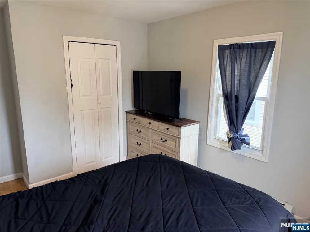 16 Wills Place Irvington, NJ 07111