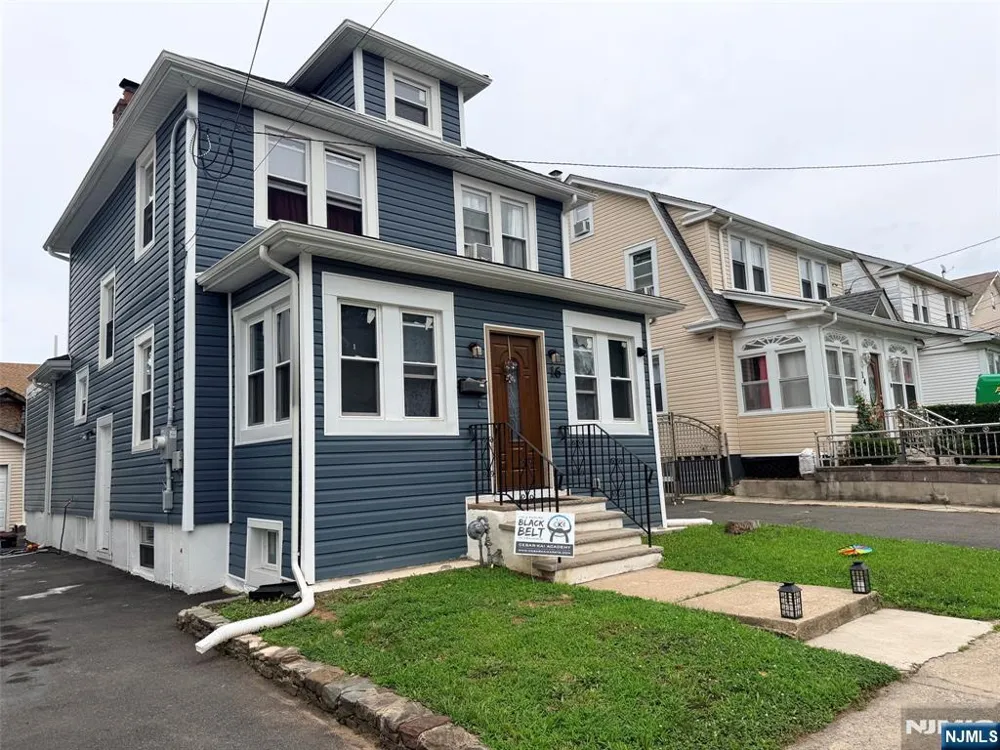 16 Wills Place Irvington, NJ 07111