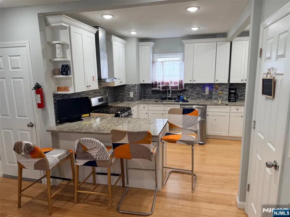 16 Wills Place Irvington, NJ 07111