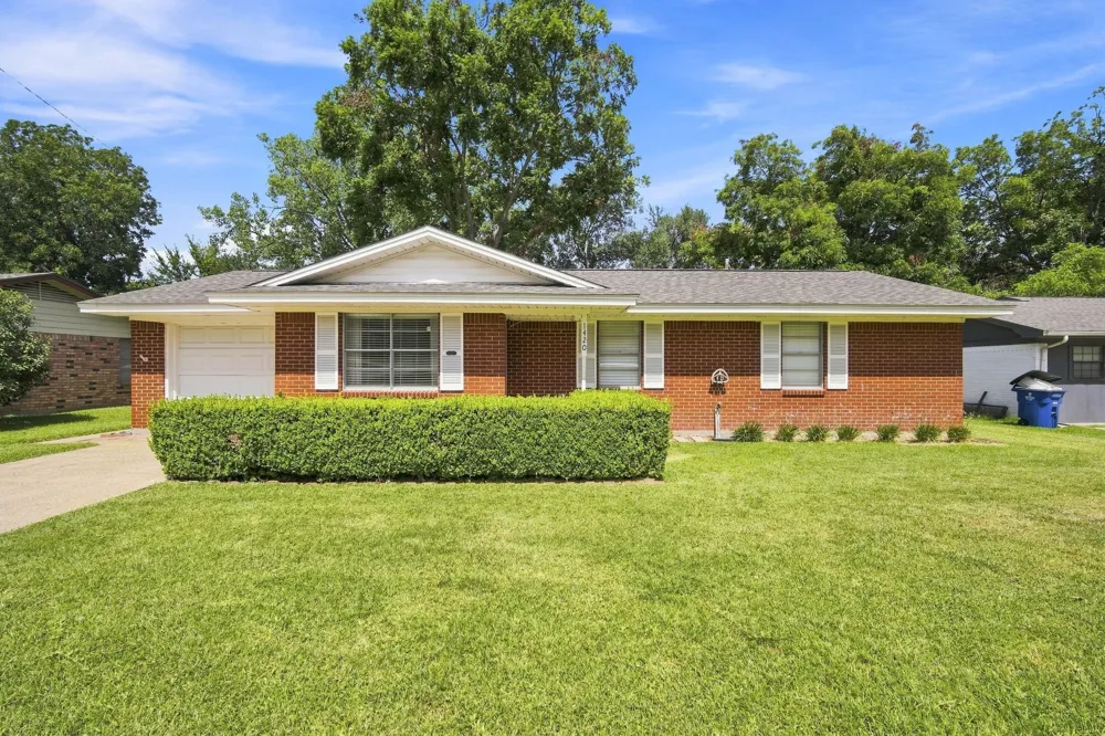 1420 Austin Drive Ennis, TX 75119