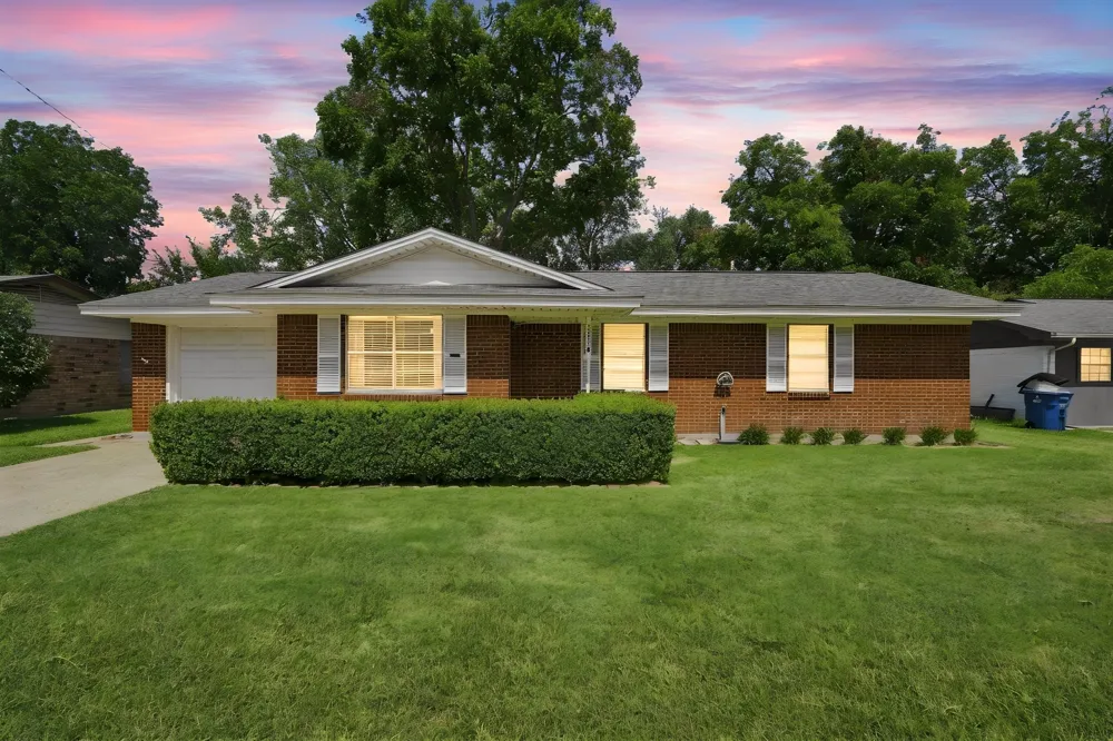 1420 Austin Drive Ennis, TX 75119