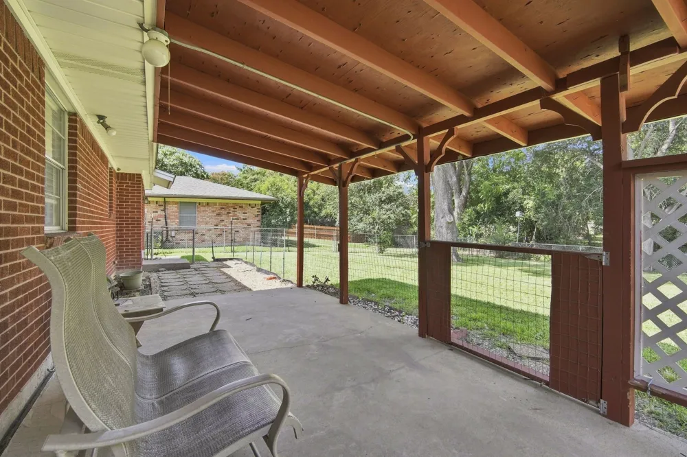 1420 Austin Drive Ennis, TX 75119