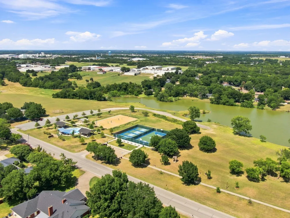 1420 Austin Drive Ennis, TX 75119