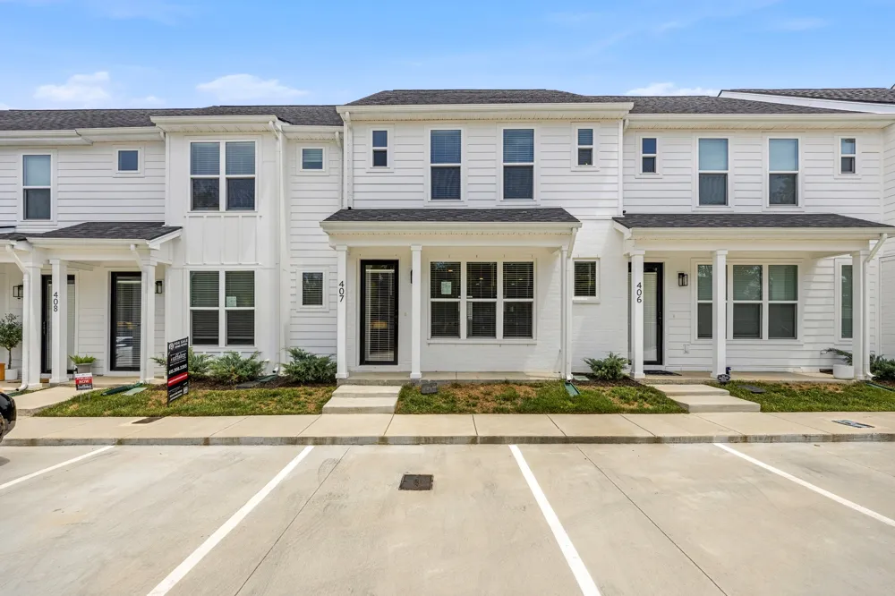 407 Curtis Hilton Way Lebanon, TN 37087