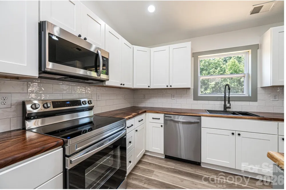2945 Link Drive Granite Falls, NC 28630