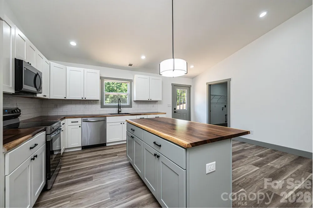 2945 Link Drive Granite Falls, NC 28630