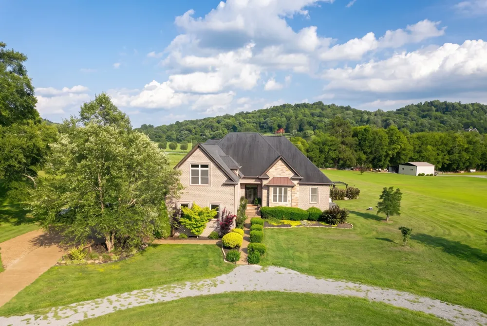 120 Wartrace Creek Rd Wartrace, TN 37183