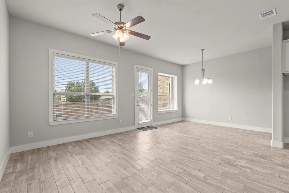 325 Featherstone Trail Wylie, TX 75098