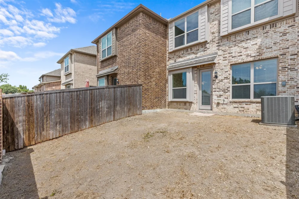 325 Featherstone Trail Wylie, TX 75098