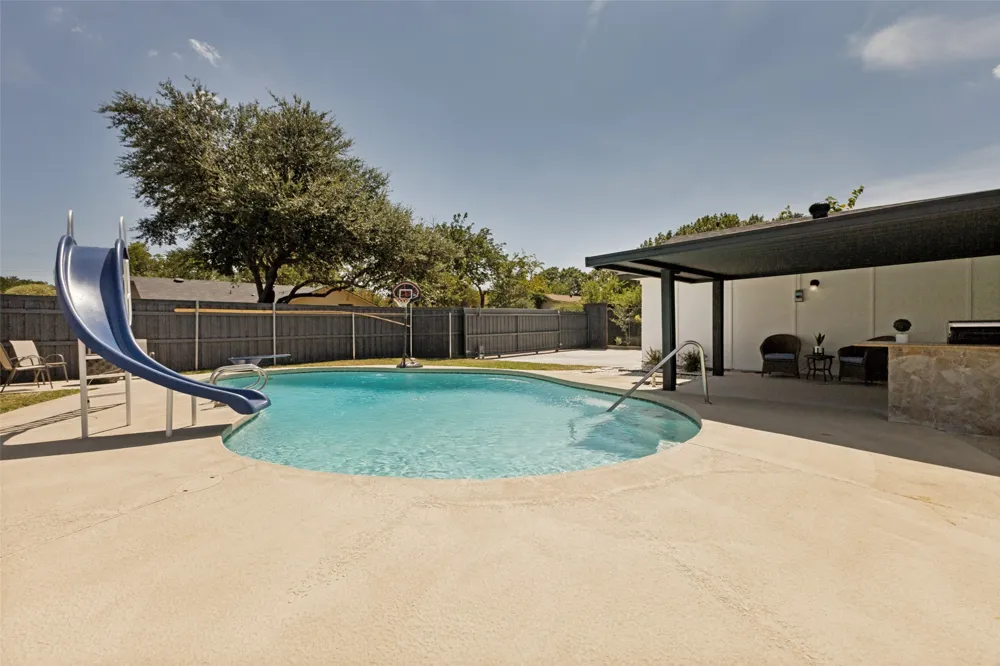 2150 Richwood Drive Garland, TX 75044