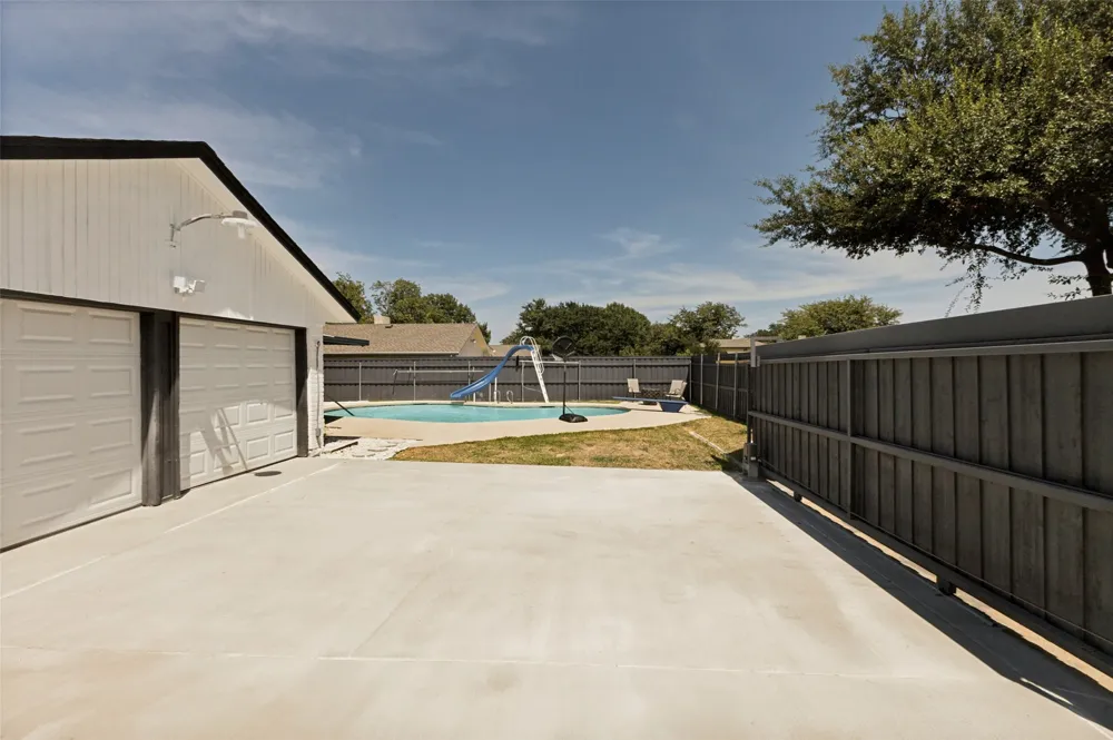 2150 Richwood Drive Garland, TX 75044