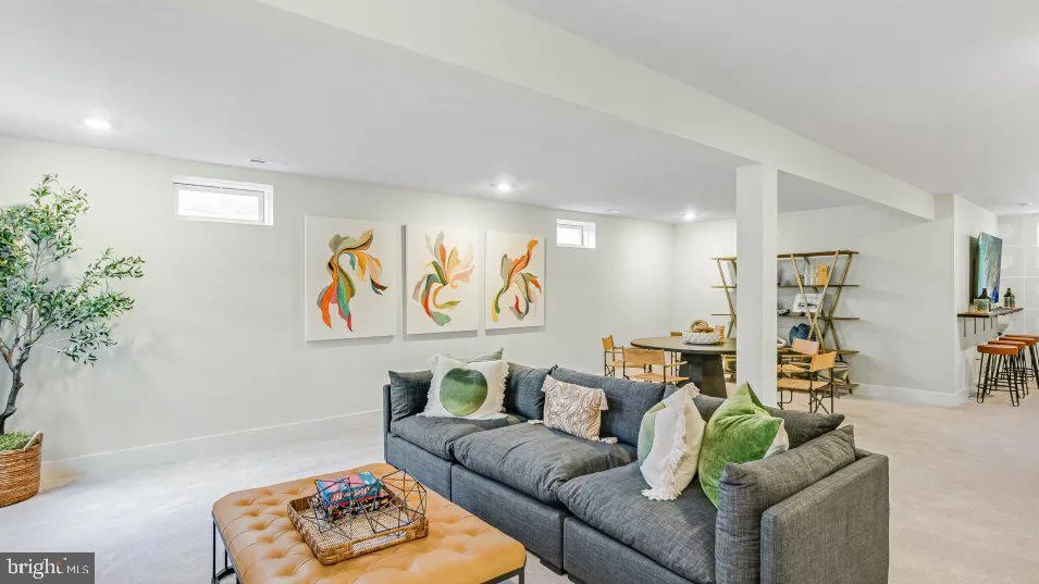 10355 YOSEMITE ST White Plains, MD 20695