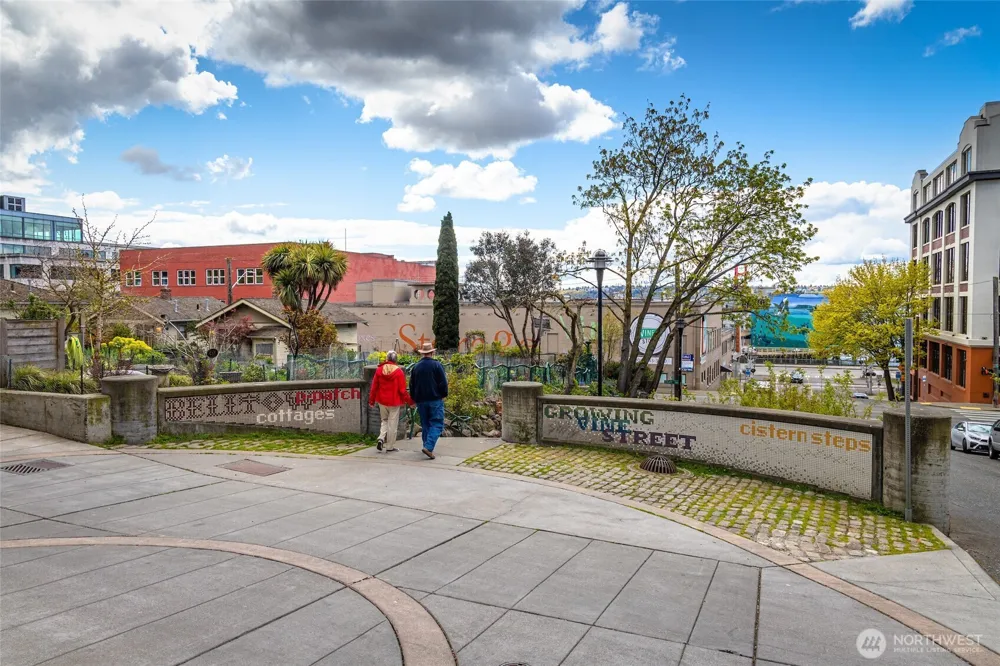 2607 Western Avenue #452 Seattle, WA 98121