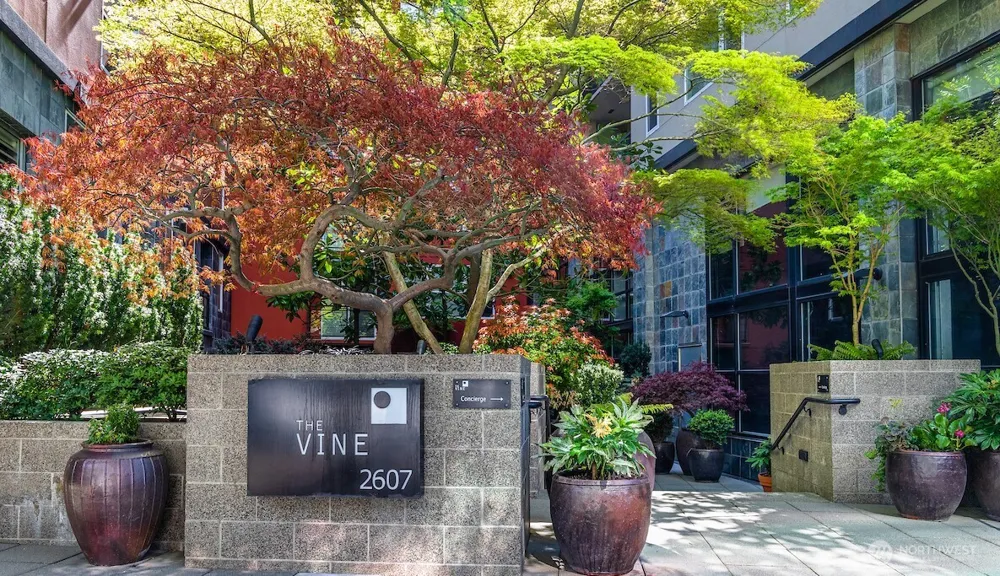 2607 Western Avenue #452 Seattle, WA 98121