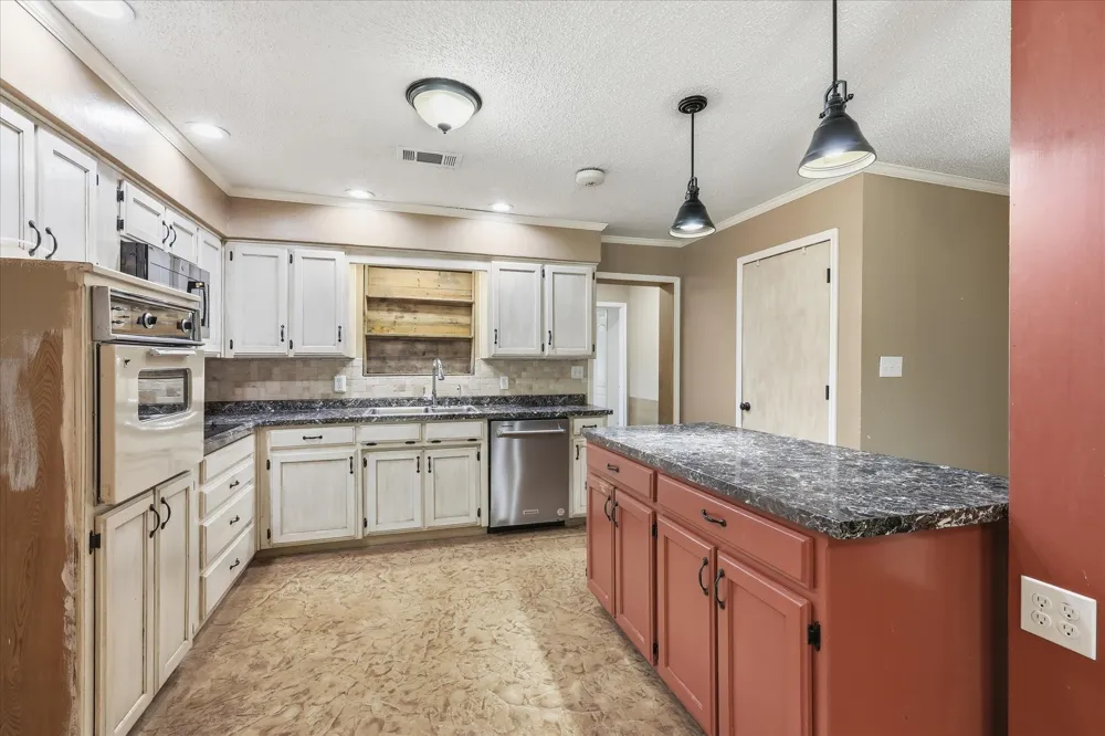 8766 Webb Road Ponder, TX 76259