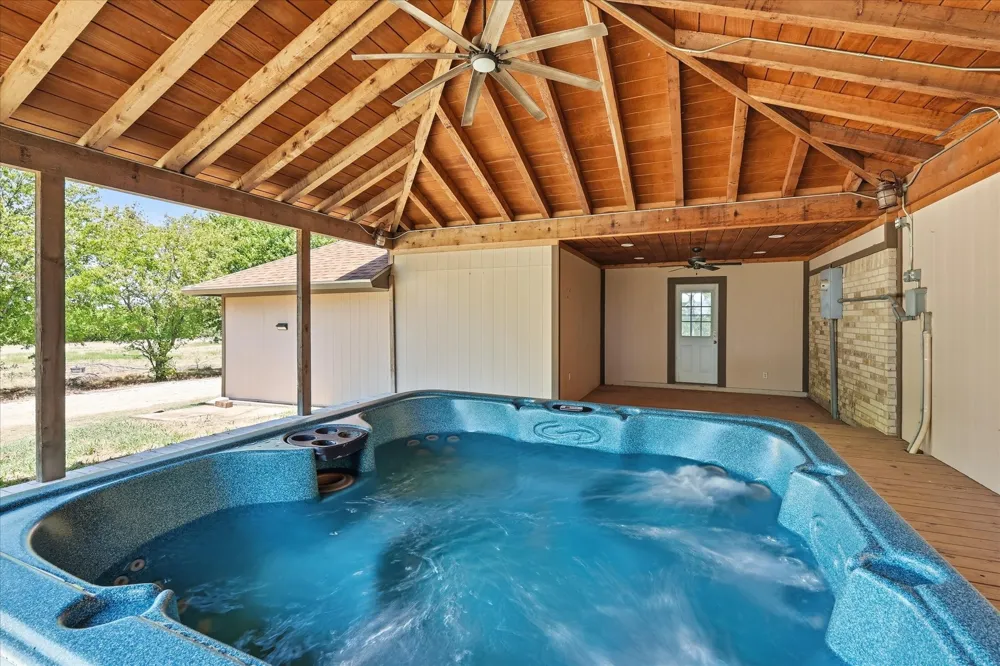 8766 Webb Road Ponder, TX 76259