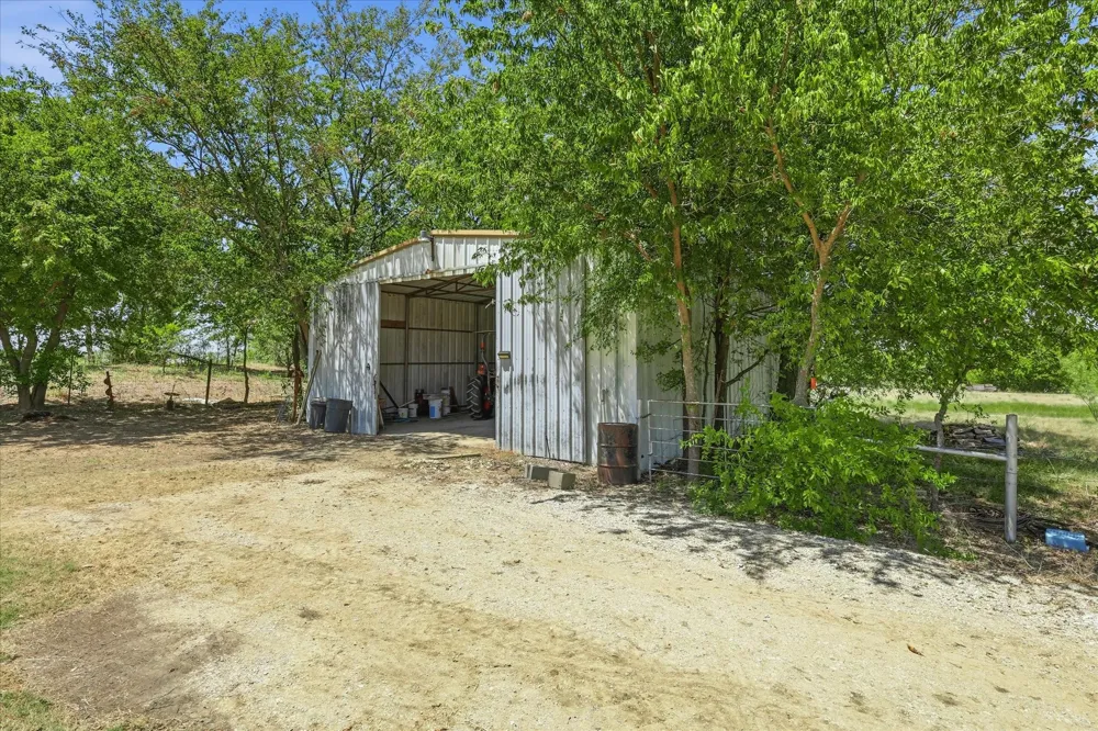 8766 Webb Road Ponder, TX 76259