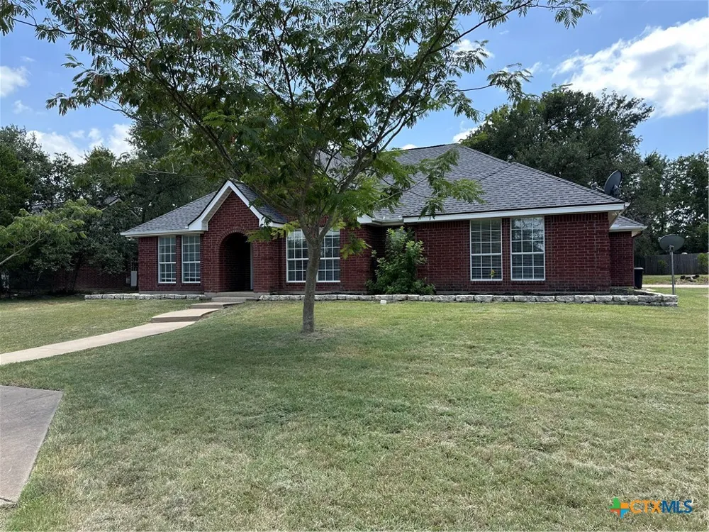 8221 Mountain Drive Salado, TX 76571