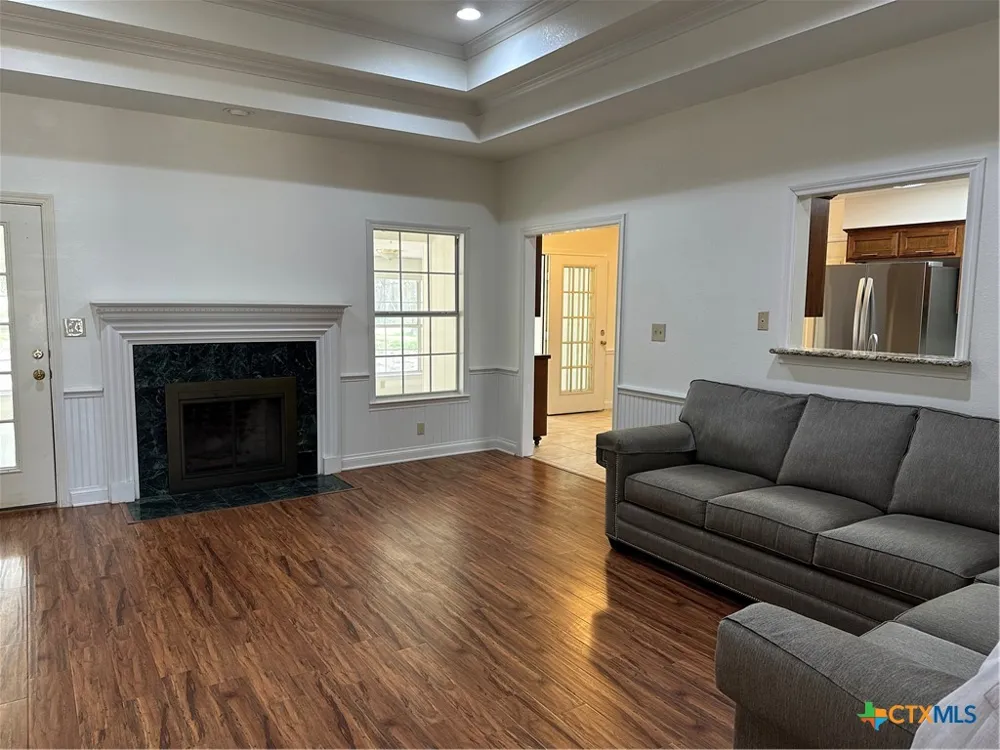 8221 Mountain Drive Salado, TX 76571