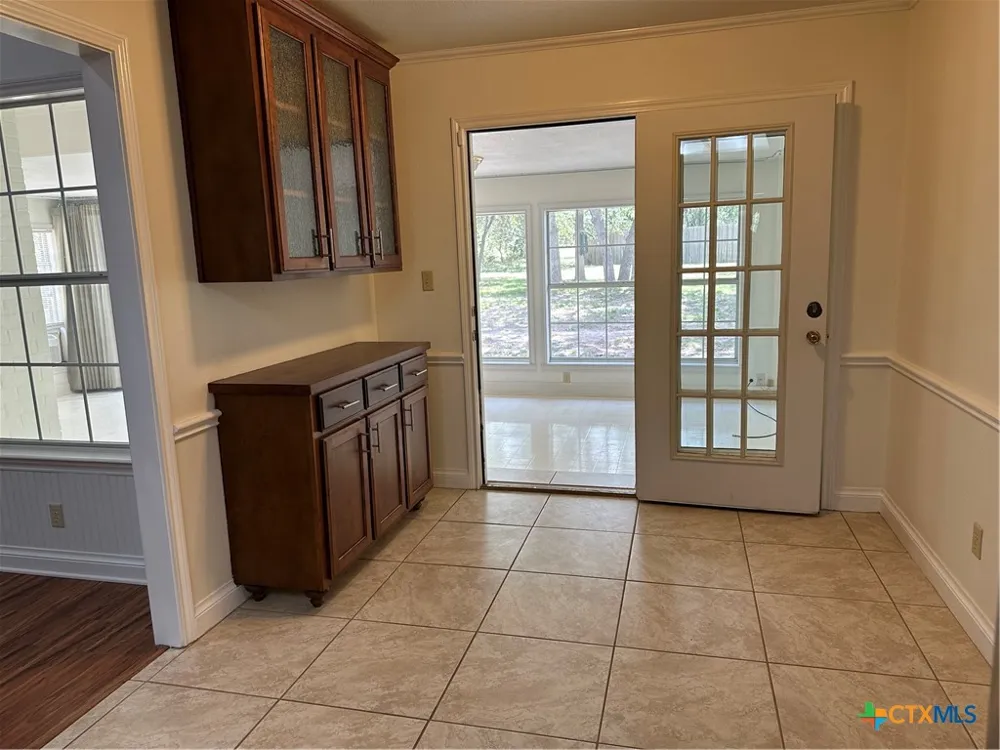 8221 Mountain Drive Salado, TX 76571