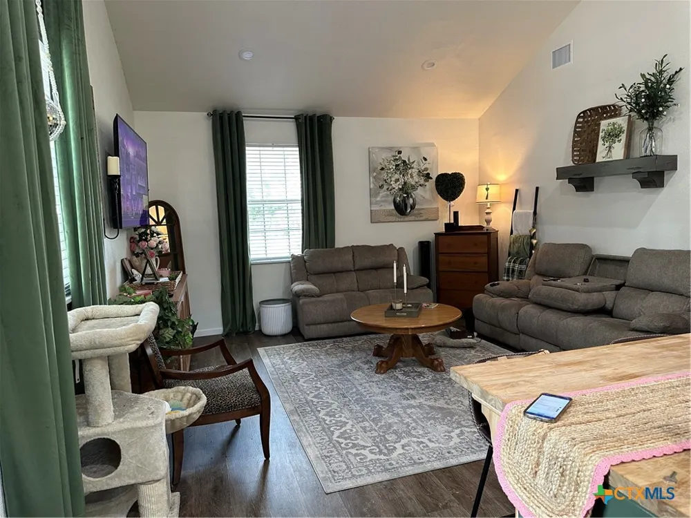 8221 Mountain Drive Salado, TX 76571