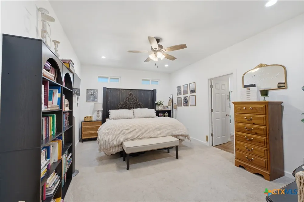 8221 Mountain Drive Salado, TX 76571