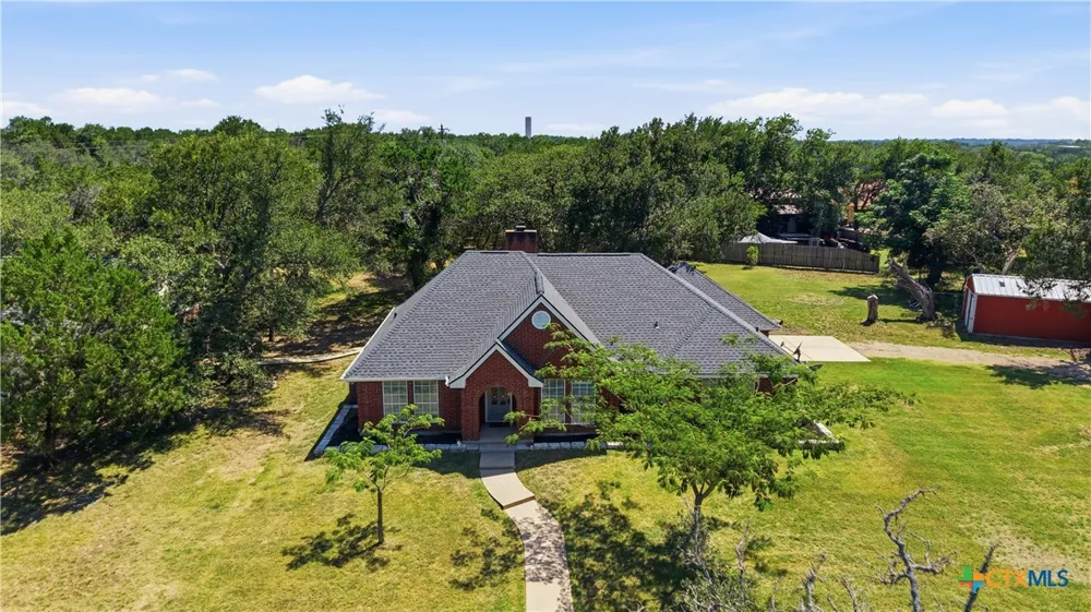 8221 Mountain Drive Salado, TX 76571