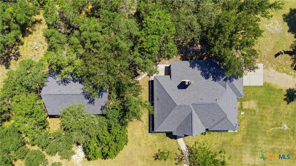 8221 Mountain Drive Salado, TX 76571