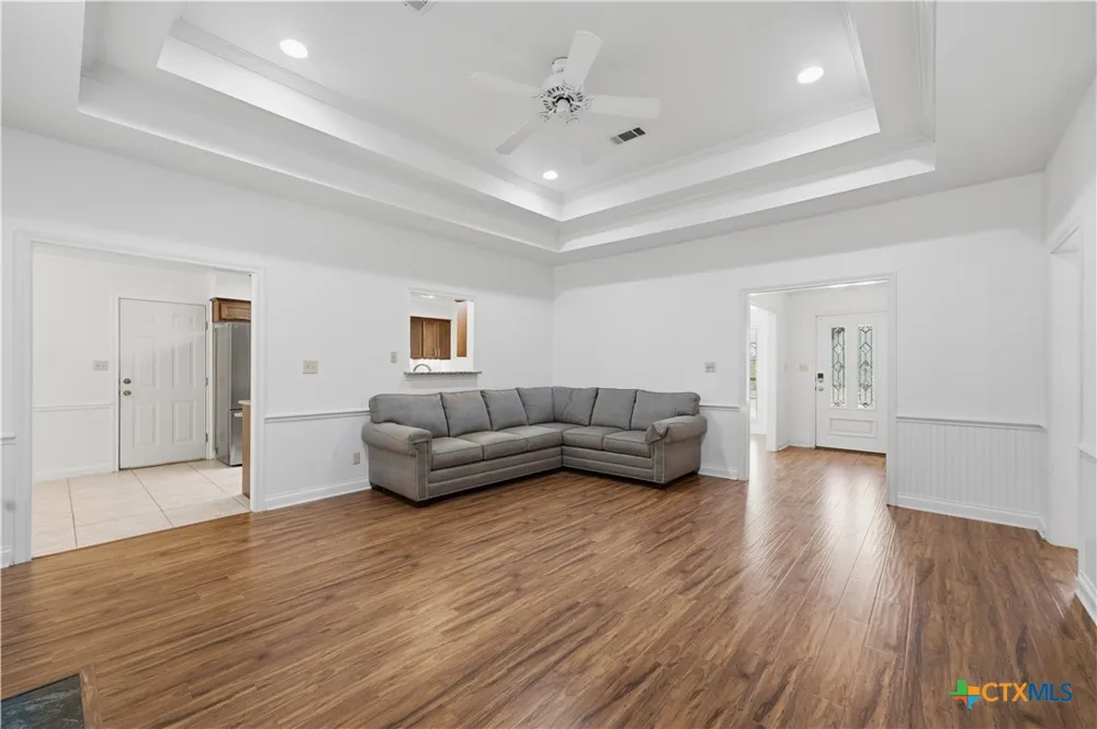 8221 Mountain Drive Salado, TX 76571