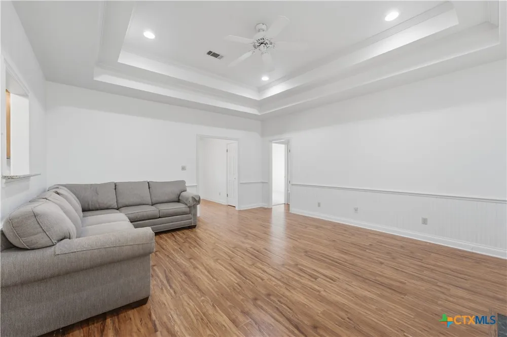8221 Mountain Drive Salado, TX 76571